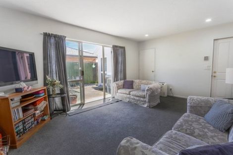 Photo of property in 4/2 Broadbent Street, Riccarton, Christchurch, 8041