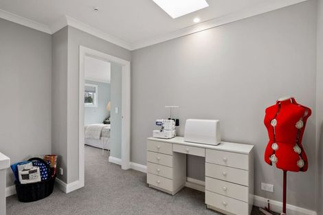 Photo of property in 8 Saint Columbans Grove, Boulcott, Lower Hutt, 5010