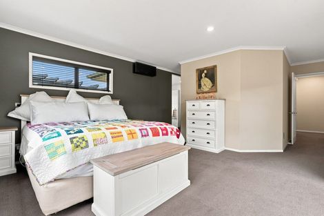 Photo of property in 2 Flavell Drive, Orewa, 0931
