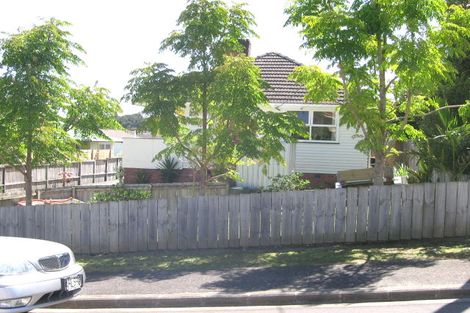 Photo of property in 1/6 Winifred Avenue, Bayview, Auckland, 0629