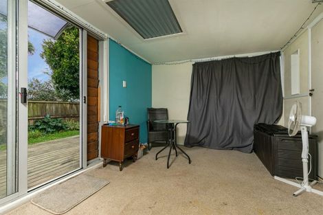 Photo of property in 117 Te Atatu Road, Te Atatu South, Auckland, 0610