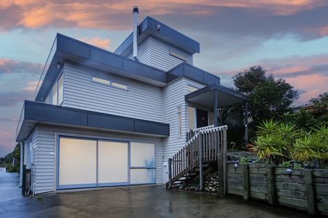 Photo of property in 5 Elliston Crescent, Stanmore Bay, Whangaparaoa, 0932