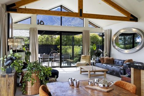 Photo of property in 20 Rannoch Drive, Jacks Point, Queenstown, 9371