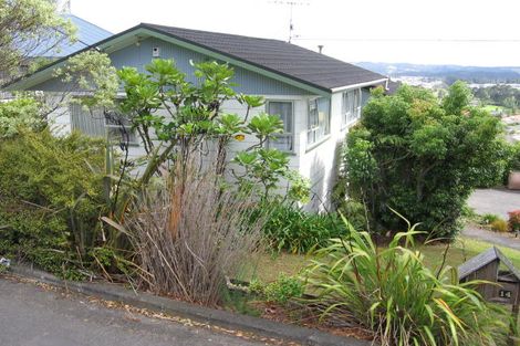 Photo of property in 14 Sunset Road, Unsworth Heights, Auckland, 0632