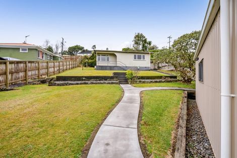 Photo of property in 77 Huatoki Street, Vogeltown, New Plymouth, 4310