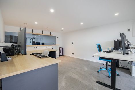 Photo of property in 2 Wharf Road, Te Atatu Peninsula, Auckland, 0610