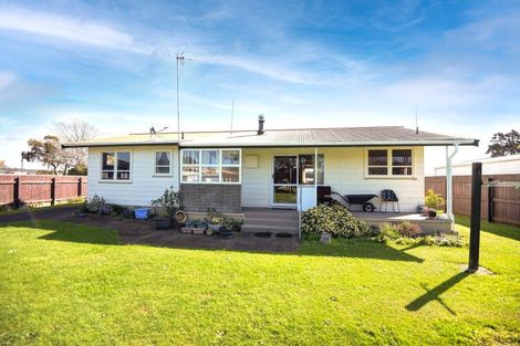Photo of property in 28 Suther Street, Waverley, 4510