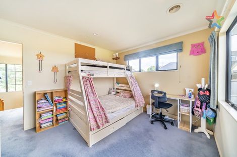 Photo of property in 9 Oceanview Terrace, Tirohanga, Lower Hutt, 5010