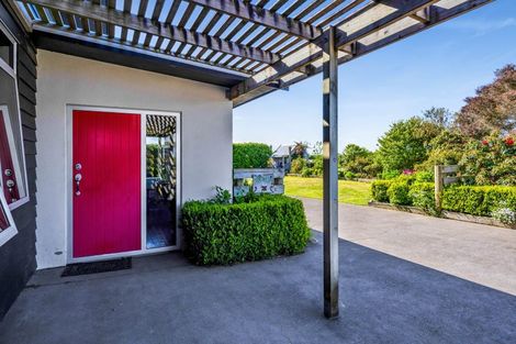 Photo of property in 5674 Mountain Road, Normanby, Hawera, 4673
