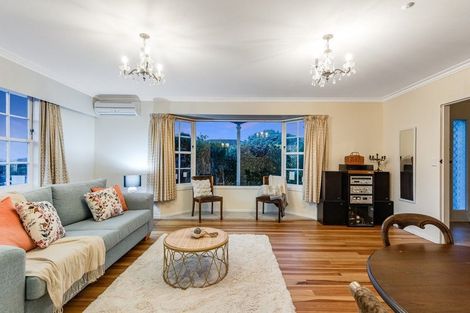 Photo of property in 71 Oriel Avenue, Tawa, Wellington, 5028