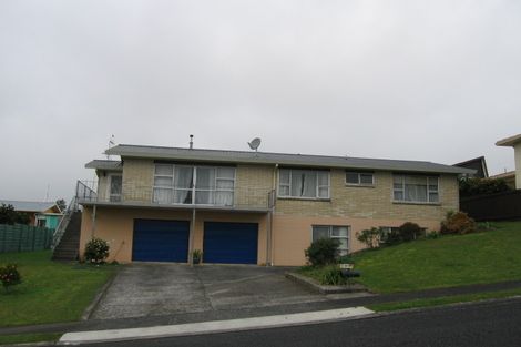 Photo of property in 38 Russleigh Drive, Dinsdale, Hamilton, 3204