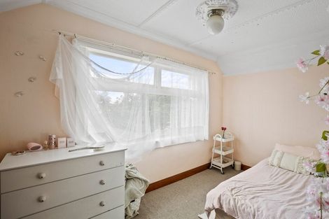 Photo of property in 10 Mangorei Road, Strandon, New Plymouth, 4312