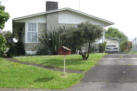 Photo of property in 10 Humphreys Place, Mangere, Auckland, 2022