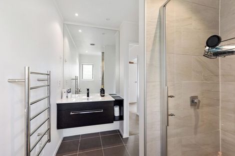 Photo of property in 2/31 Gowing Drive, Meadowbank, Auckland, 1072