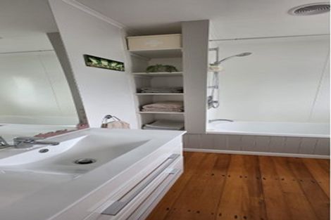 Photo of property in 2b Hubert Henderson Place, Remuera, Auckland, 1050