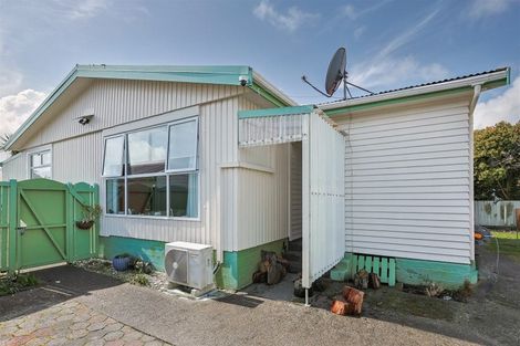 Photo of property in 2 Mclaughlins Lane, Westport, 7825