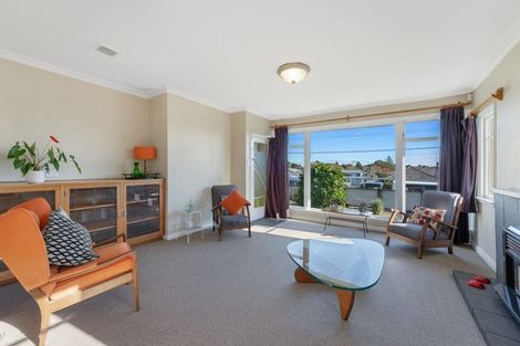 Photo of property in 411 Carrington Street, Upper Vogeltown, New Plymouth, 4310