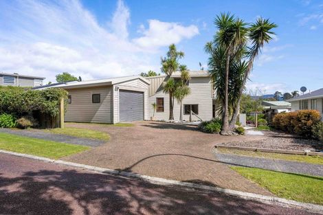 Photo of property in 16 Mount Avenue, Pauanui, Hikuai, 3579