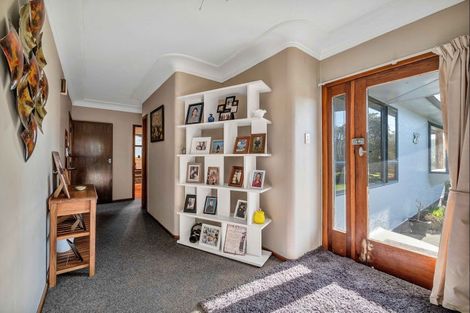 Photo of property in 9 Burke Street, Eltham, 4322