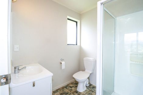 Photo of property in 17 Meridian Grove, Kelvin Grove, Palmerston North, 4414