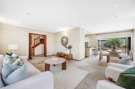 Photo of property in 19 Cornelian Crescent, Half Moon Bay, Auckland, 2012