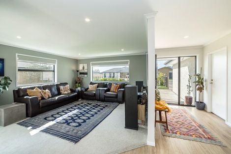 Photo of property in 7 Kakariki Crescent, Carterton, 5713