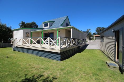 Photo of property in 107 Rimu Place, Matarangi, Whitianga, 3592