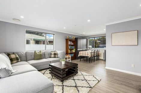 Photo of property in 12 Mossburn Grove, Kelson, Lower Hutt, 5010