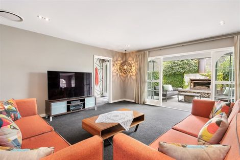 Photo of property in 26 Grahams Road, Ilam, Christchurch, 8041