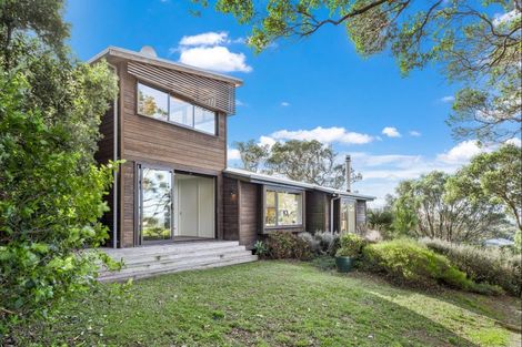 Photo of property in 7 Kyle Street, Leigh, 0985