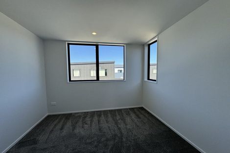 Photo of property in 14 Parahau Road, Papakura, 2110