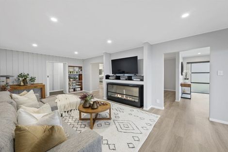 Photo of property in 68 Anzac Road, Pukekohe, 2120