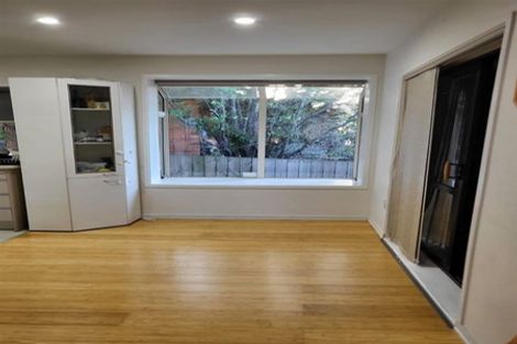 Photo of property in 2/3 Barron Drive, Green Bay, Auckland, 0604