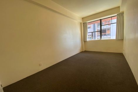 Photo of property in 4 Torrens Terrace, Mount Cook, Wellington, 6011