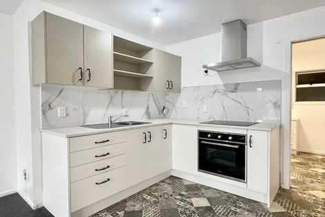 Photo of property in 57-5a Carrington Street, Lower Vogeltown, New Plymouth, 4310