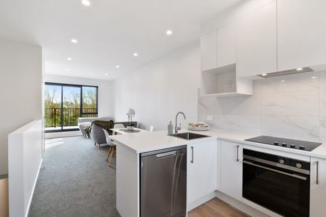 Photo of property in 3 Meg Lane, Glen Eden, 0602