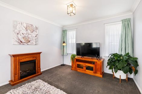 Photo of property in 1/17 Oak Street, Ebdentown, Upper Hutt, 5018