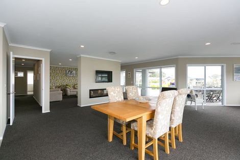 Photo of property in 57 Links Drive, Waiwhakaiho, New Plymouth, 4312