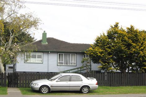 Photo of property in 99 Omata Road, Marfell, New Plymouth, 4310