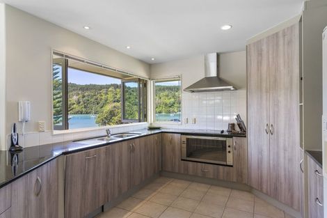 Photo of property in 301 Beach Road, Whangamata, 3620