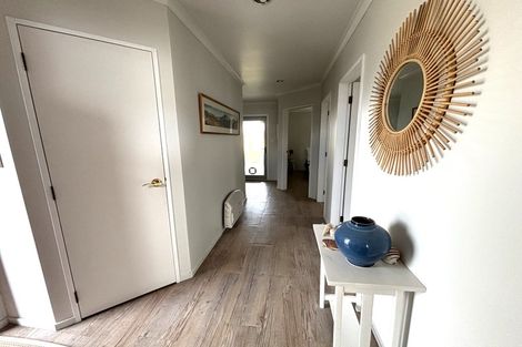 Photo of property in 22a Marine Parade South, Foxton Beach, Foxton, 4815