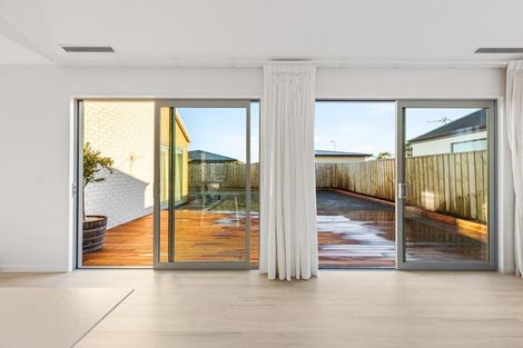 Photo of property in 20 Greig Crescent, Amberley, 7410