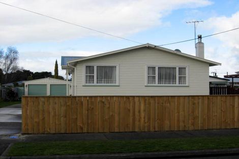 Photo of property in 49 Fergusson Street, Solway, Masterton, 5810