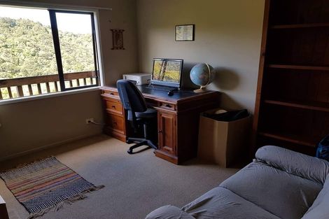 Photo of property in 8 Unity Road, Waitakere, Henderson, 0781