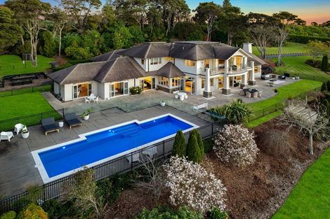 Photo of property in 1 Pearson Road, Whitford, Howick, 2571