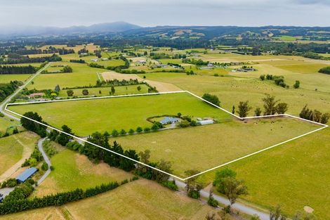 Photo of property in 132 Round Hill Road, Loburn, 7472