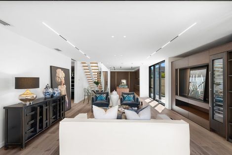 Photo of property in 146a Straven Road, Fendalton, Christchurch, 8014