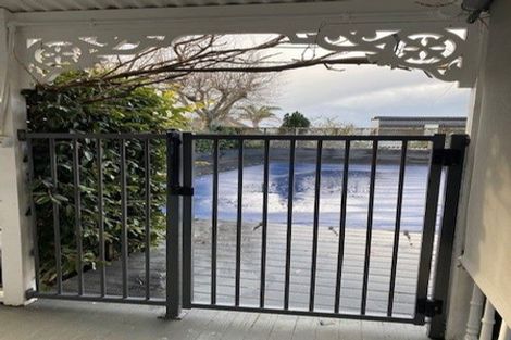 Photo of property in 8 Dodson Avenue, Milford, Auckland, 0620