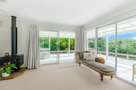 Photo of property in 3 Malfroy Lane, Raumati Beach, Paraparaumu, 5032