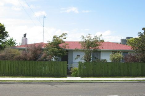 Photo of property in 18 College Street, College Estate, Whanganui, 4500